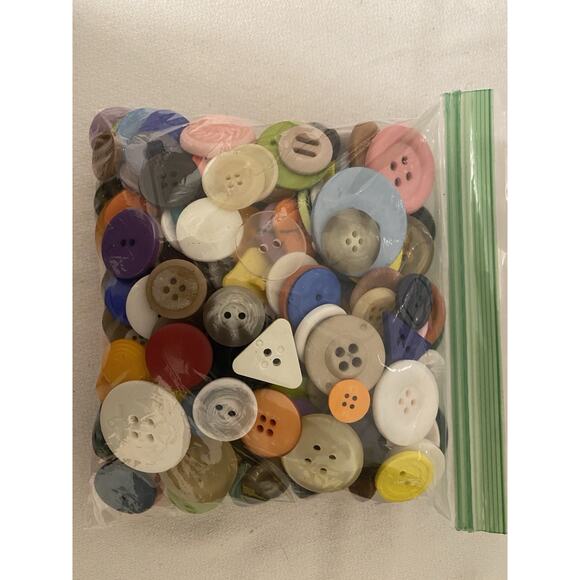 Vintage Buttons 2+ Pounds Plastic Metal Craft Sewing Lot Grandma's Collect Mixed - Picture 5 of 8